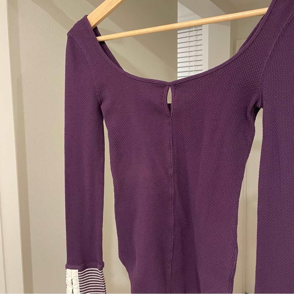 Free People scoop neck keyhole long sleeve shirt, size XS